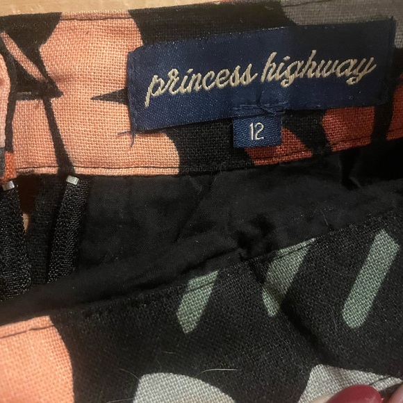 Floral mini skirt, size 12 - Picture 2 of 2